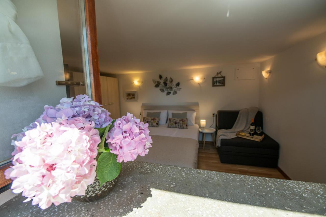 Apartment Amalia Volosko Opatija Bagian luar foto